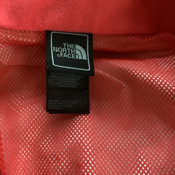 The north face rain jacket - Picture 4 of 4